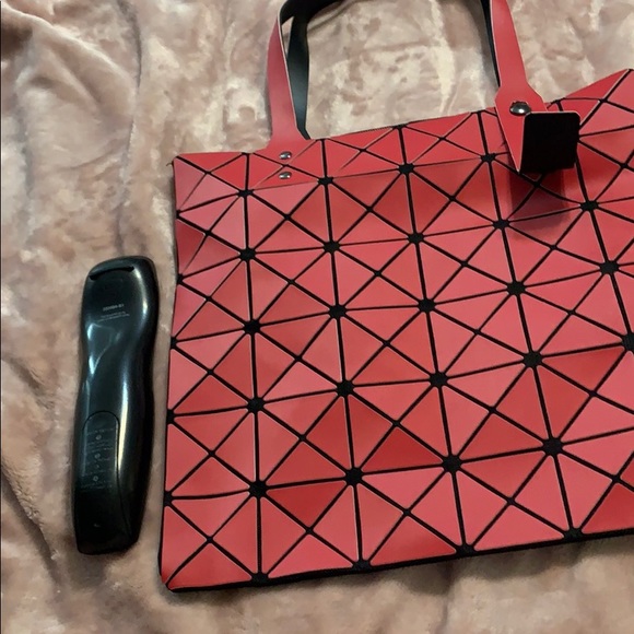 Red tote bag - Picture 5 of 5